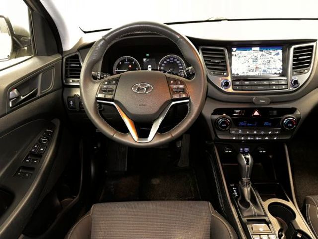 Hyundai Tucson 1.7 CRDI BlueDrive Tecno DCT 103 kW (141 CV)
