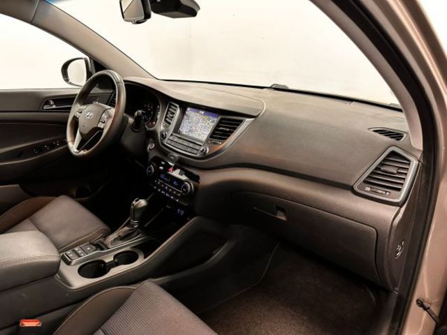 Hyundai Tucson 1.7 CRDI BlueDrive Tecno DCT 103 kW (141 CV)