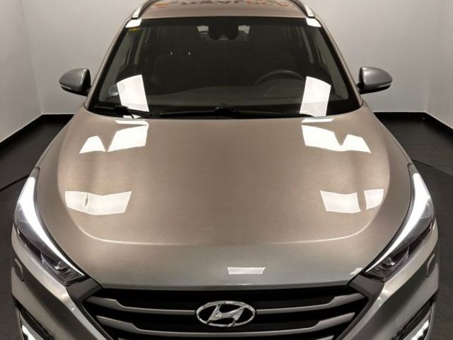 Hyundai Tucson 1.7 CRDI BlueDrive Tecno DCT 103 kW (141 CV)