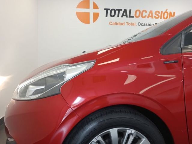 Peugeot 208 BlueHDi 100 Signature 73 kW (99 CV)
