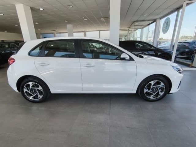 Hyundai i30 1.0 TGDI 48V Klass 74 kW (100 CV)