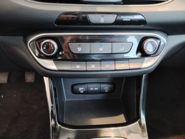 Hyundai i30 1.0 TGDI 48V Klass 74 kW (100 CV)