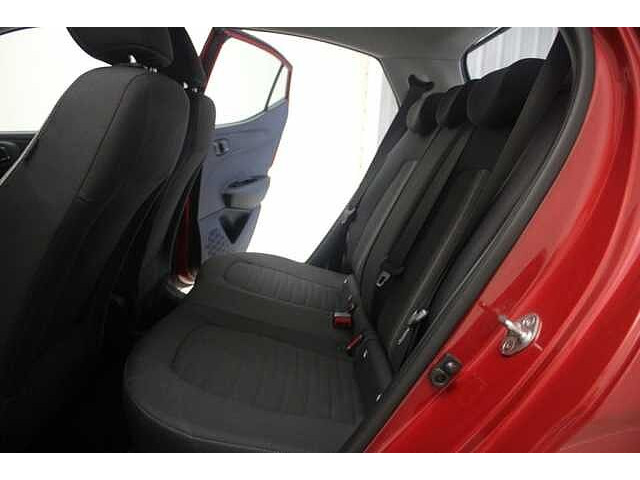 Hyundai i10 1.0 - 8