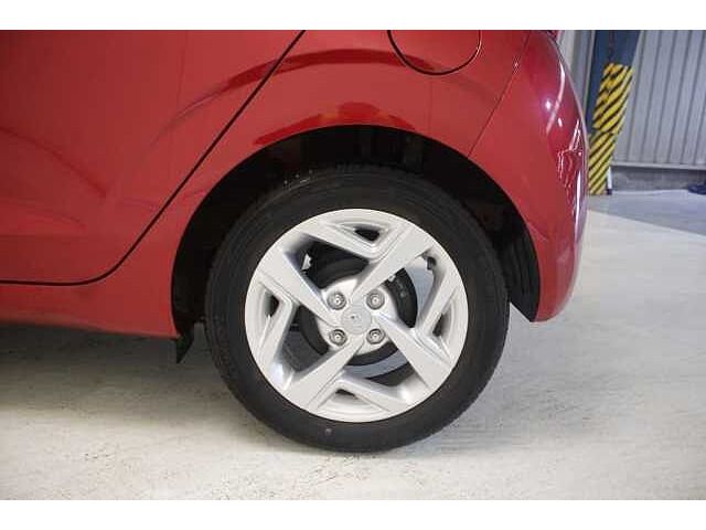 Hyundai i10 1.0 - 11