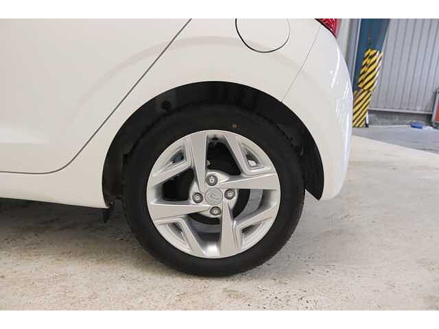 Hyundai i10 1.0 - 11