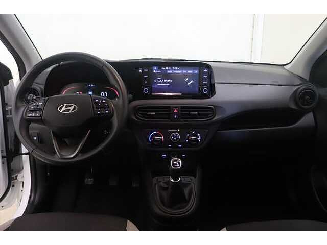 Hyundai i10 1.0 - 7