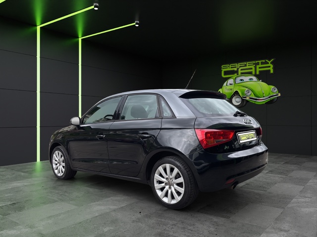 Audi A1 Sportback Attracted 1.6 TDI 66 kW (90 CV)