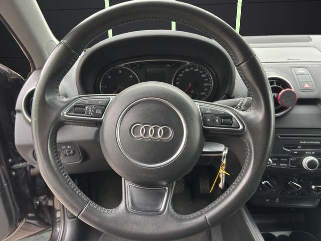 Audi A1 Sportback Attracted 1.6 TDI 66 kW (90 CV)