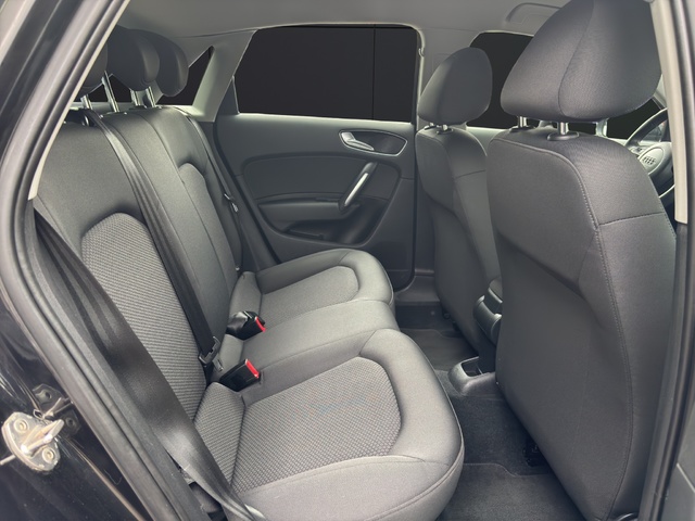 Audi A1 Sportback Attracted 1.6 TDI 66 kW (90 CV)