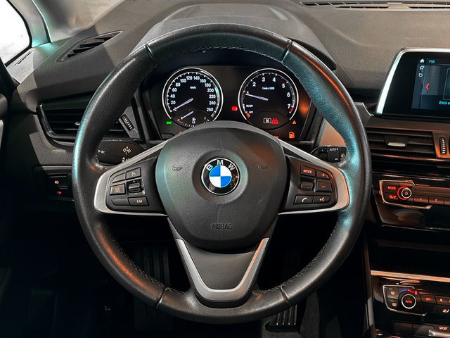 BMW Serie 2 218i Gran Tourer color Blanco. Año 2022. 103KW(140CV). Gasolina. En concesionario BMW Marcos Automoción de Valencia