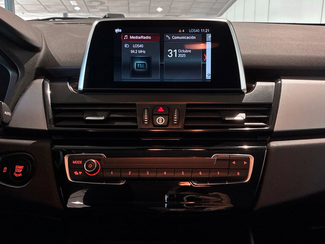 BMW Serie 2 218i Gran Tourer color Blanco. Año 2022. 103KW(140CV). Gasolina. En concesionario BMW Marcos Automoción de Valencia