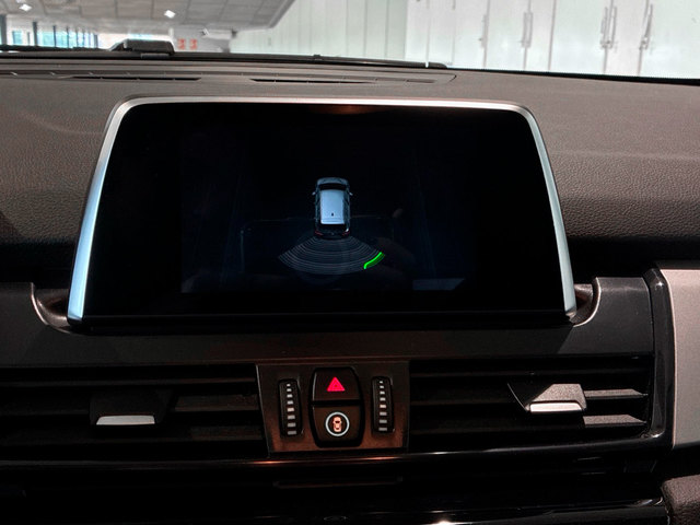 BMW Serie 2 218i Gran Tourer color Blanco. Año 2022. 103KW(140CV). Gasolina. En concesionario BMW Marcos Automoción de Valencia