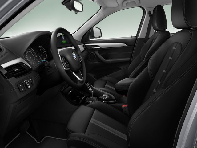 BMW X2 xDrive20i color Gris Plata. Año 2020. 141KW(192CV). Gasolina. En concesionario Vehinter Getafe de Madrid