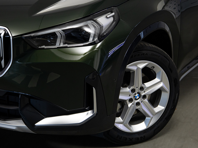 BMW X1 sDrive18d color Verde. Año 2023. 110KW(150CV). Diésel. En concesionario BMW Fuenteolid Valladolid de Valladolid