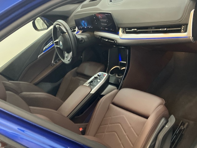 BMW iX1 eDrive20 color Azul. Año 2024. 150KW(204CV). Eléctrico. En concesionario Proa Premium Palma de Illes Balears