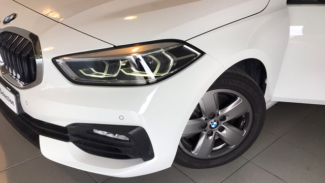 BMW Serie 1 118i color Blanco. Año 2021. 103KW(140CV). Gasolina. En concesionario BYmyCAR Madrid - Alcalá de Madrid