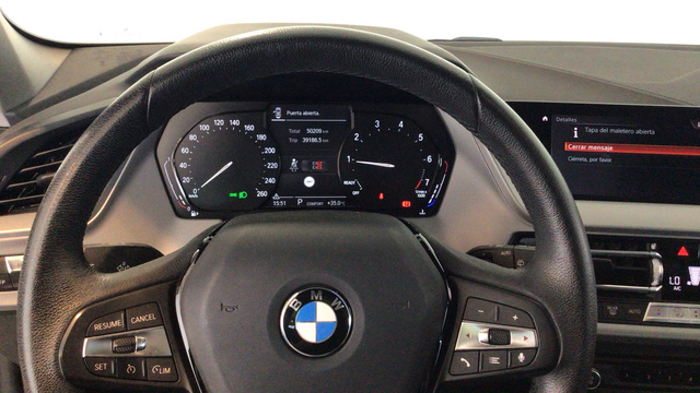 BMW Serie 1 118i color Blanco. Año 2021. 103KW(140CV). Gasolina. En concesionario BYmyCAR Madrid - Alcalá de Madrid
