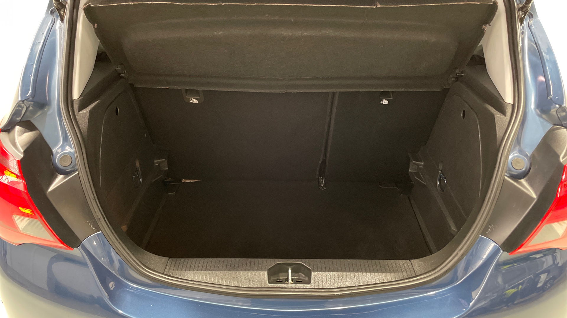 Opel Corsa 1.3 CDTI - 11