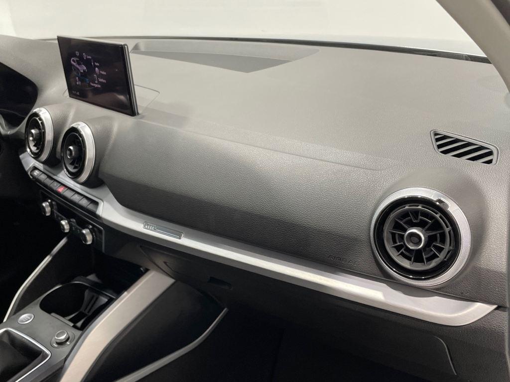 Audi Q2 30 TDI - 12
