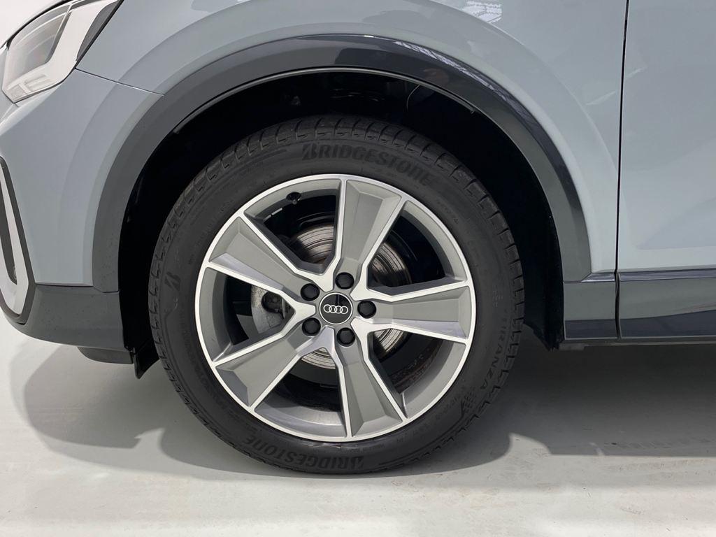 Audi Q2 30 TDI - 19