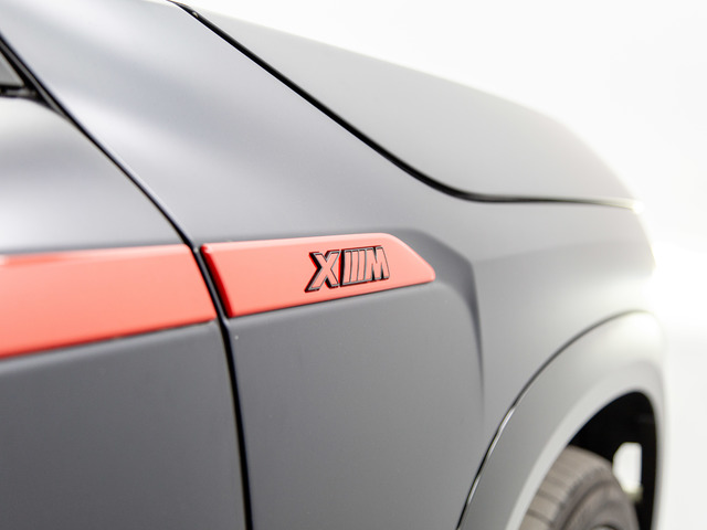 BMW XM Label Red color Negro. Año 2024. 550KW(748CV). Híbrido Electro/Gasolina. En concesionario Móvil Begar Alicante de Alicante