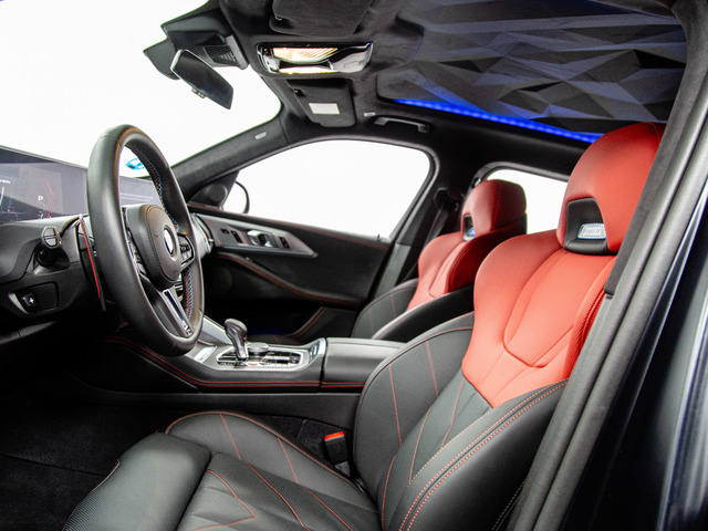 BMW XM Label Red color Negro. Año 2024. 550KW(748CV). Híbrido Electro/Gasolina. En concesionario Móvil Begar Alicante de Alicante