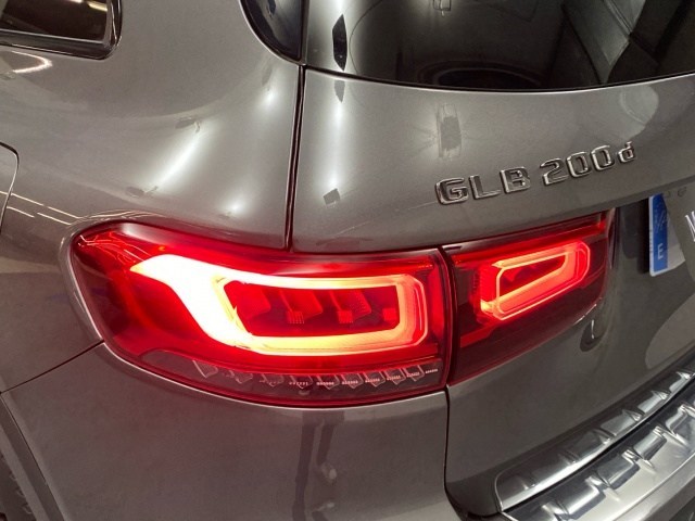Mercedes-Benz GLB GLB 200 d - 18
