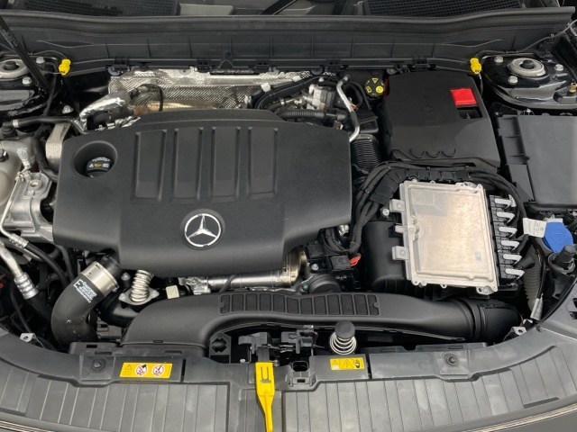 Mercedes-Benz GLB GLB 200 d - 16