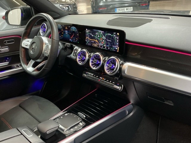 Mercedes-Benz GLB GLB 220 D - 10