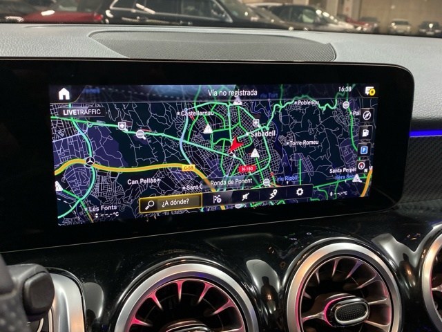 Mercedes-Benz GLB GLB 220 D - 16