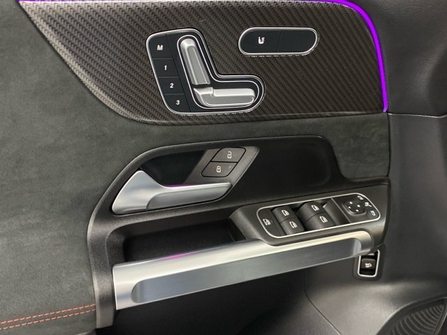 Mercedes-Benz GLB GLB 220 D - 17