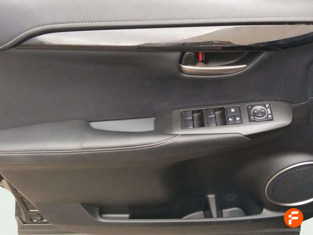 Foto 19 Lexus NX 300h Business 2WD 145 kW (197 CV)