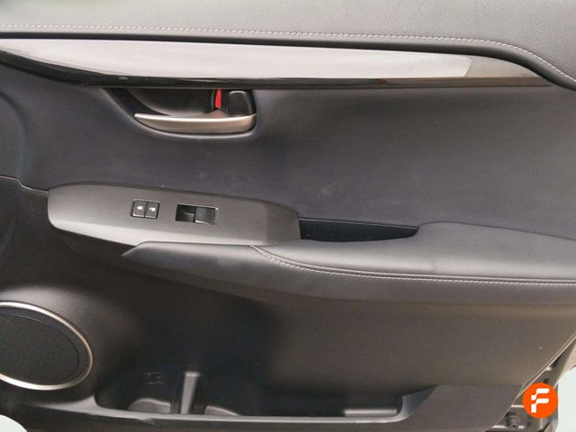 Foto 20 Lexus NX 300h Business 2WD 145 kW (197 CV)