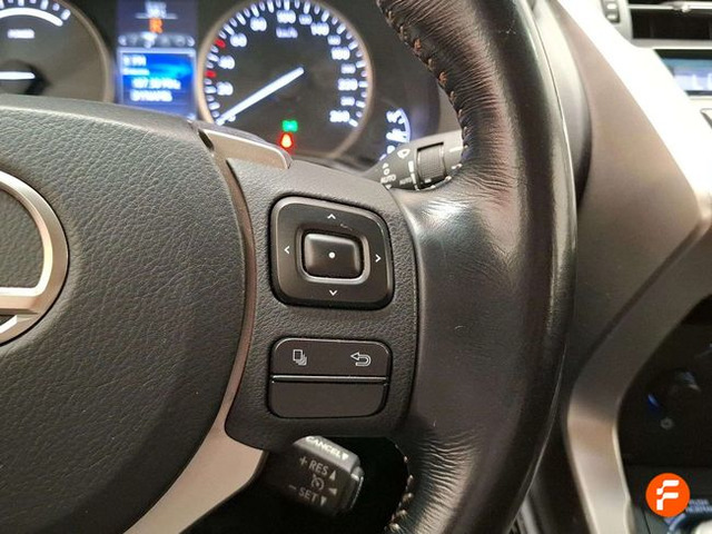 Foto 23 Lexus NX 300h Business 2WD 145 kW (197 CV)