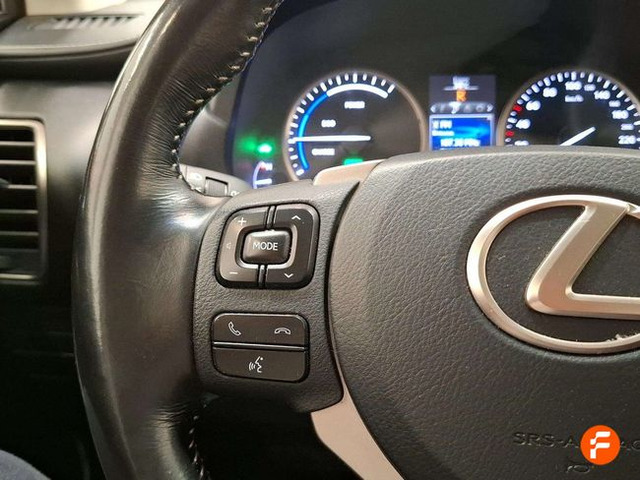 Foto 24 Lexus NX 300h Business 2WD 145 kW (197 CV)
