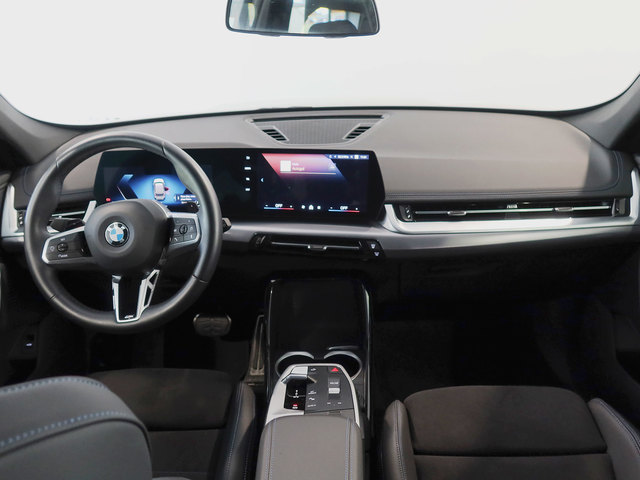 BMW X1 sDrive18d color Gris Plata. Año 2023. 110KW(150CV). Diésel. En concesionario Autogal de Ourense