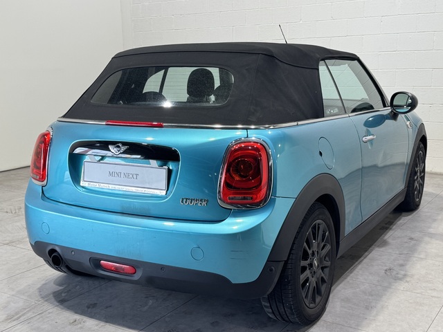 fotoG 3 del MINI MINI Cabrio Cooper 100 kW (136 CV) 136cv Gasolina del 2017 en Barcelona