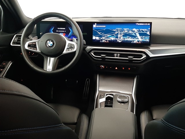 BMW Serie 3 318d color Azul. Año 2024. 110KW(150CV). Diésel. En concesionario Automoviles Bertolin, S.L. de Valencia