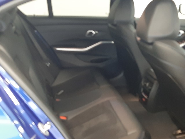 BMW Serie 3 318d color Azul. Año 2024. 110KW(150CV). Diésel. En concesionario Automoviles Bertolin, S.L. de Valencia