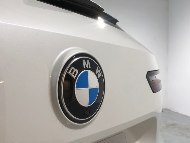 BMW iX xDrive45 color Blanco. Año 2025. 300KW(408CV). Eléctrico. En concesionario Auto Premier, S.A. - MADRID de Madrid