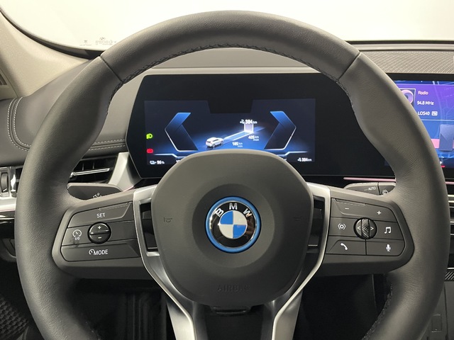 BMW iX1 xDrive30 color Blanco. Año 2025. 230KW(313CV). Eléctrico. En concesionario Maberauto de Castellón