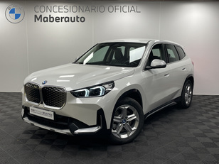 Fotos de BMW iX1 xDrive30 color Blanco. Año 2025. 230KW(313CV). Eléctrico. En concesionario Maberauto de Castellón