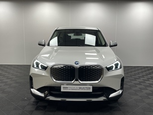 Fotos de BMW iX1 xDrive30 color Blanco. Año 2025. 230KW(313CV). Eléctrico. En concesionario Maberauto de Castellón