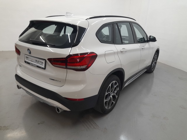 BMW X1 xDrive20d color Blanco. Año 2021. 140KW(190CV). Diésel. En concesionario Cabrero Motorsport de Huesca