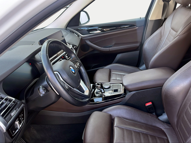 BMW X4 xDrive20d color Blanco. Año 2021. 140KW(190CV). Híbrido Electro/Diesel. En concesionario Ilbira Motor | Granada de Granada
