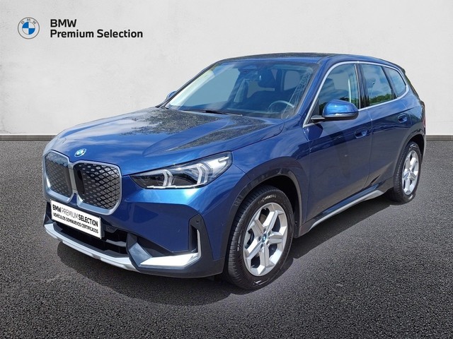 BMW iX1 eDrive20 color Azul. Año 2025. 150KW(204CV). Eléctrico. En concesionario Marmotor de Las Palmas