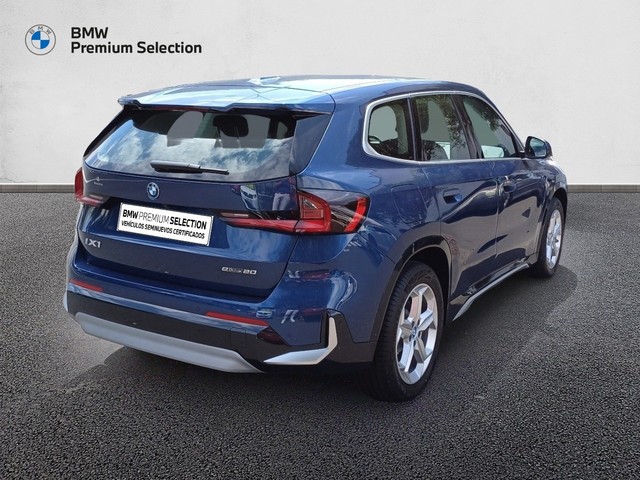 BMW iX1 eDrive20 color Azul. Año 2025. 150KW(204CV). Eléctrico. En concesionario Marmotor de Las Palmas