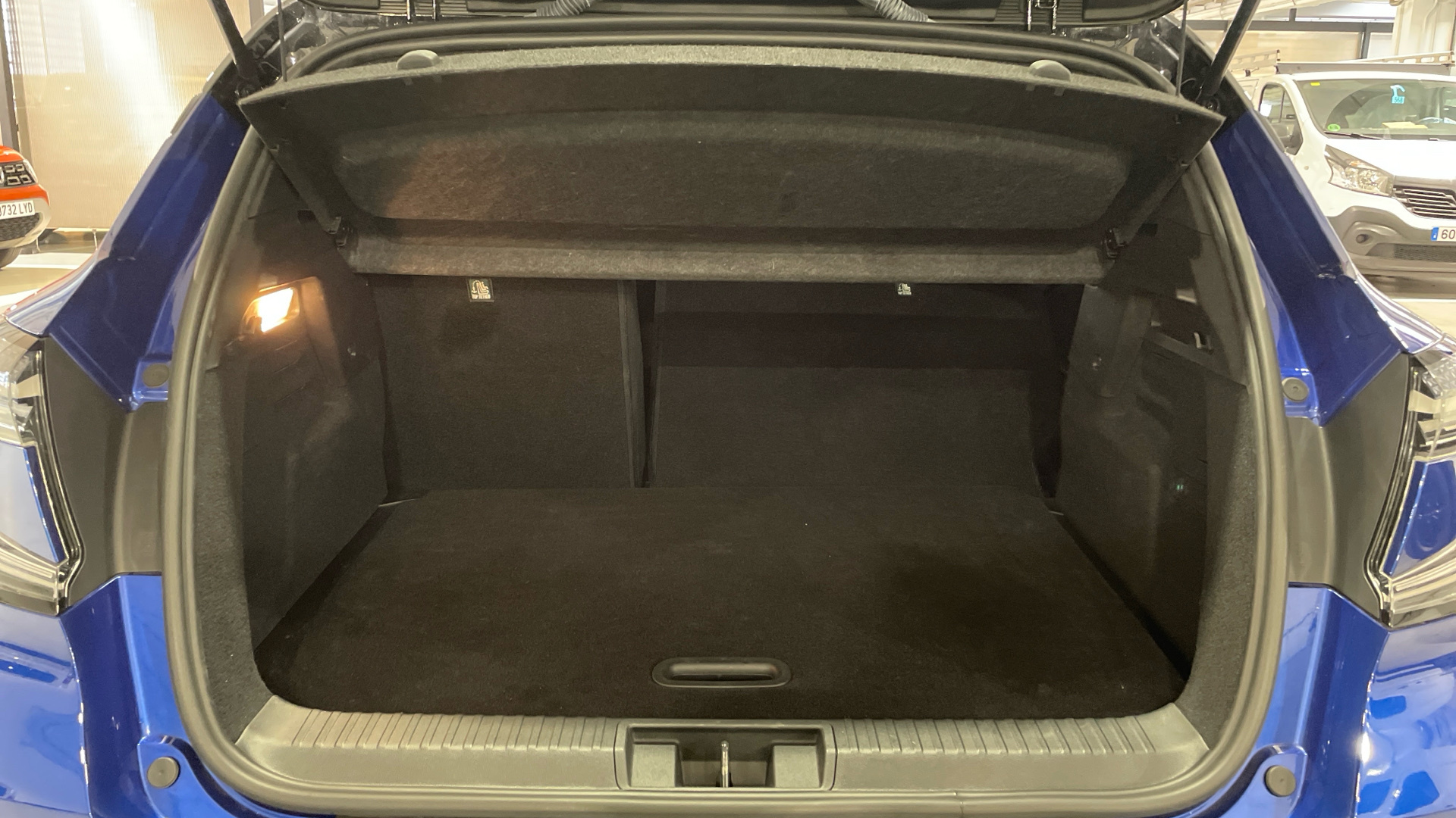 Renault Captur E-Tech 145 - 10