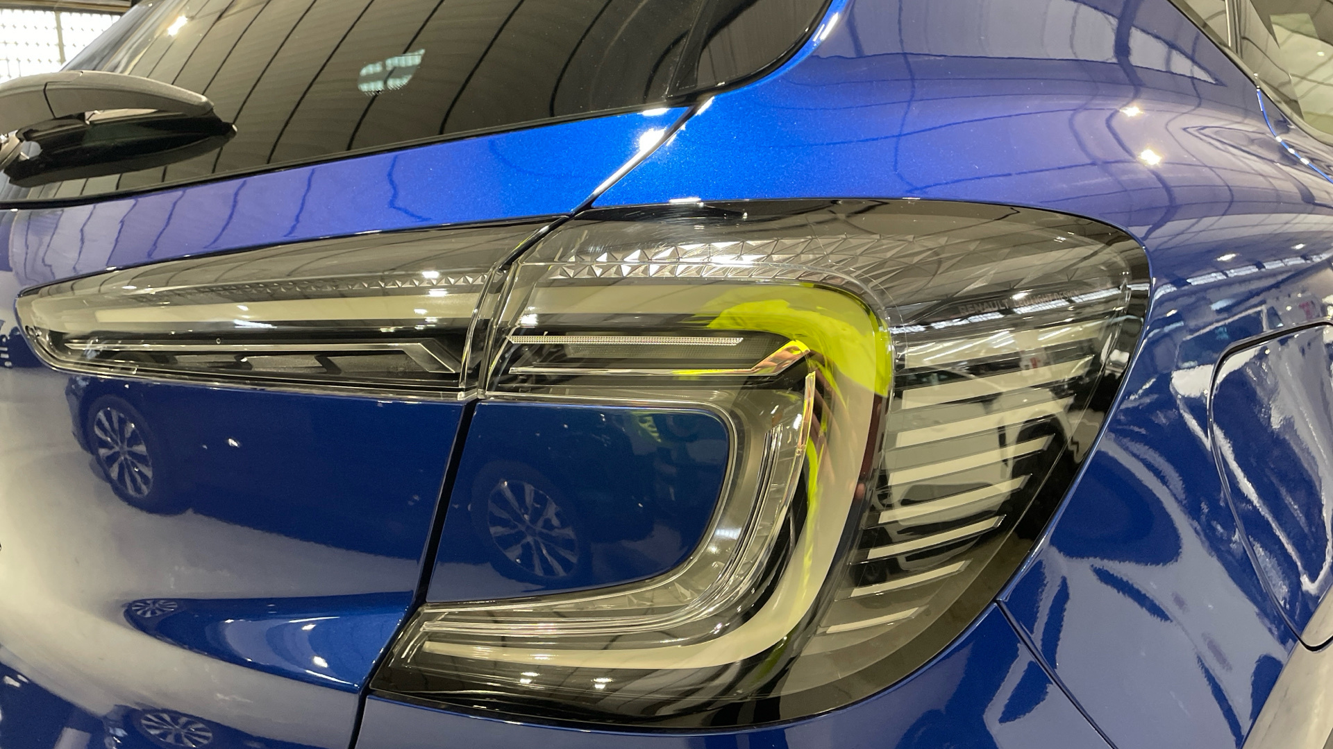 Renault Captur E-Tech 145 - 18