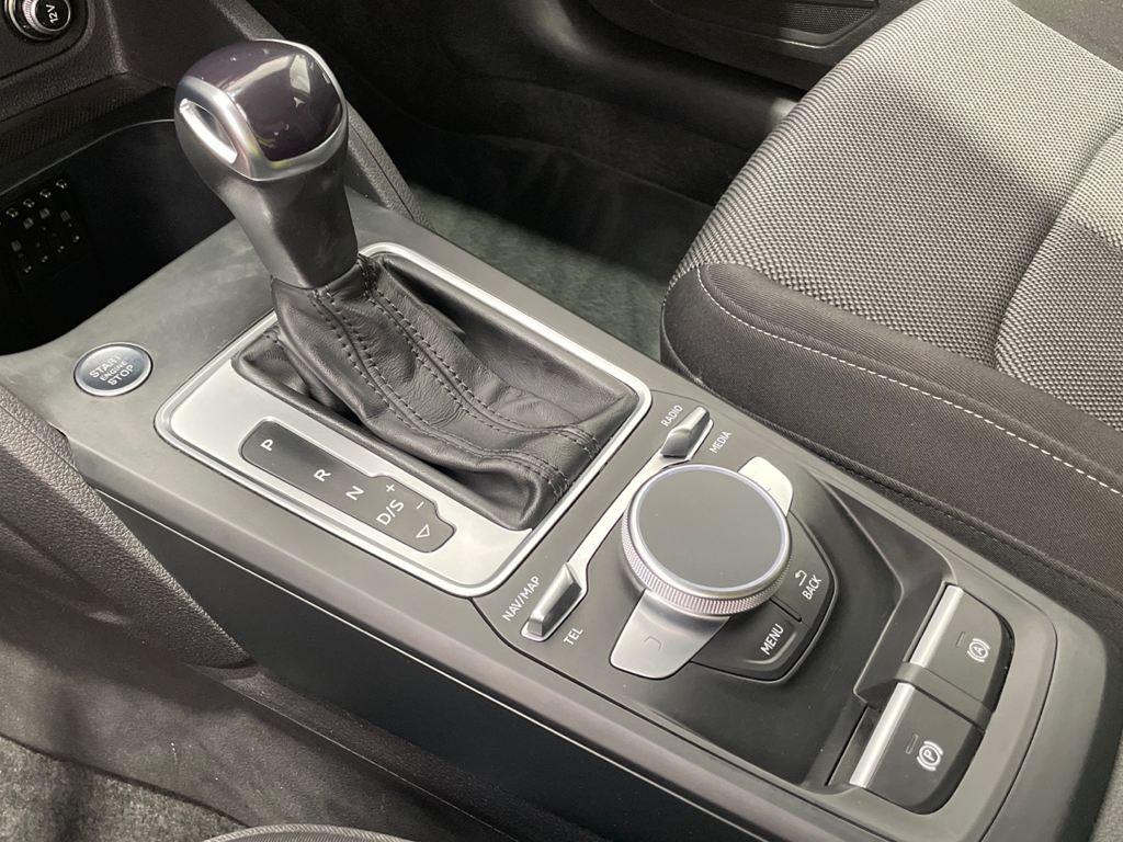 Audi Q2 35 TDI - 15
